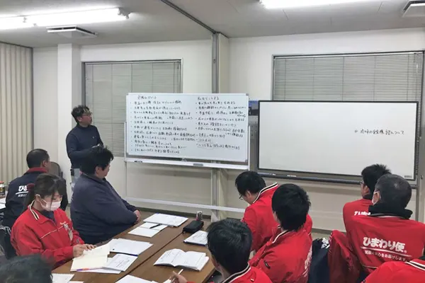 グループミーティングの写真